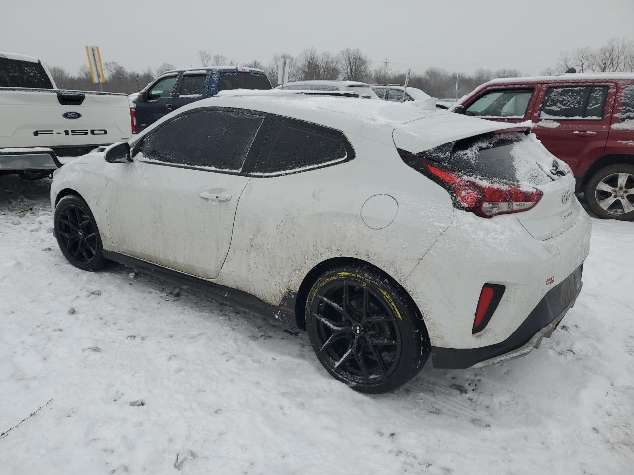 2019 HYUNDAI VELOSTER T - Фото 2