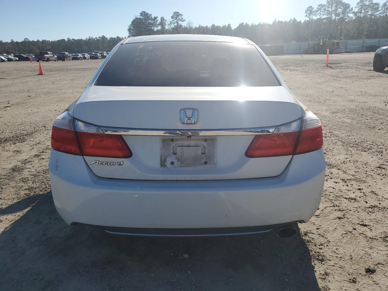 2014 HONDA ACCORD LX - Image 6