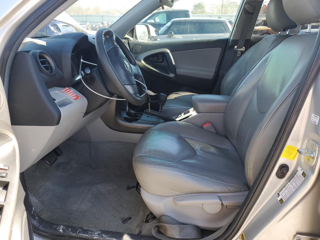 2011 TOYOTA RAV4 - Image 7