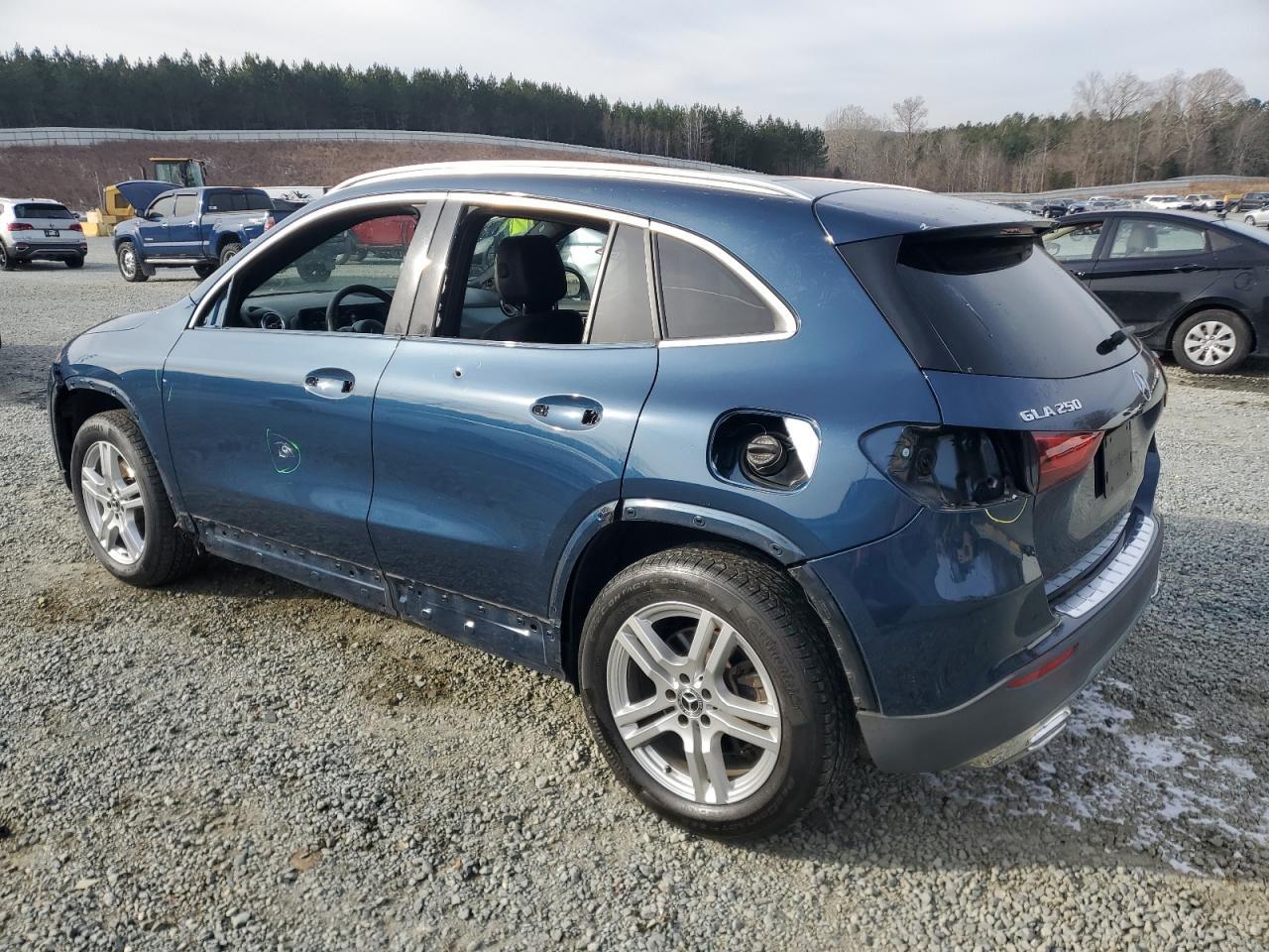 2021 MERCEDES-BENZ GLA 250 4M - Фото 2