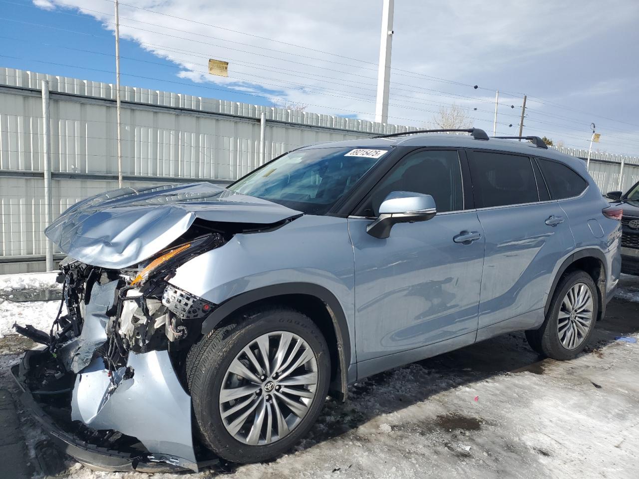 2024 TOYOTA HIGHLANDER