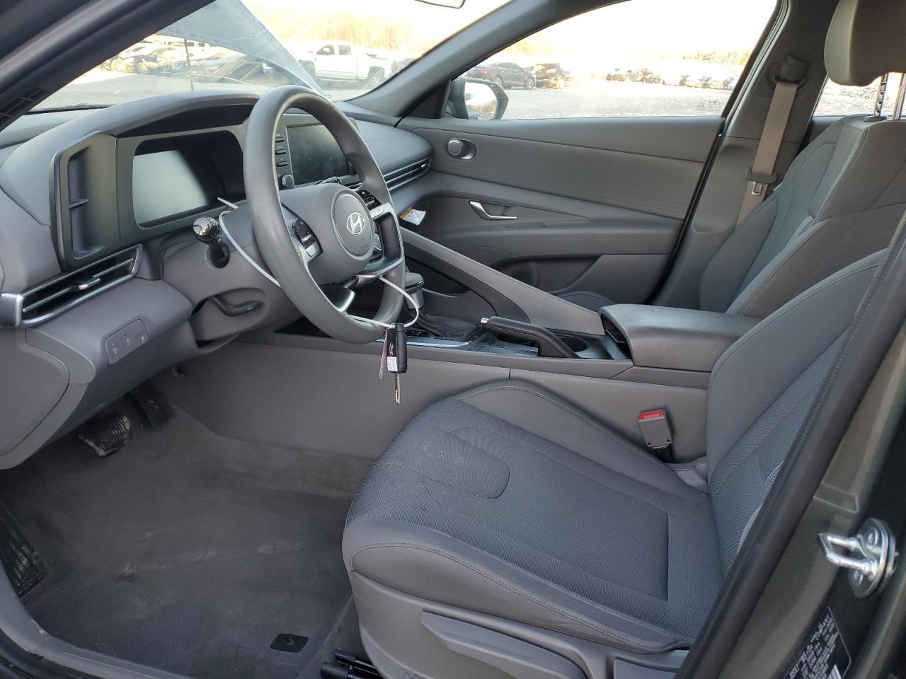 2024 HYUNDAI ELANTRA SE - Фото 7