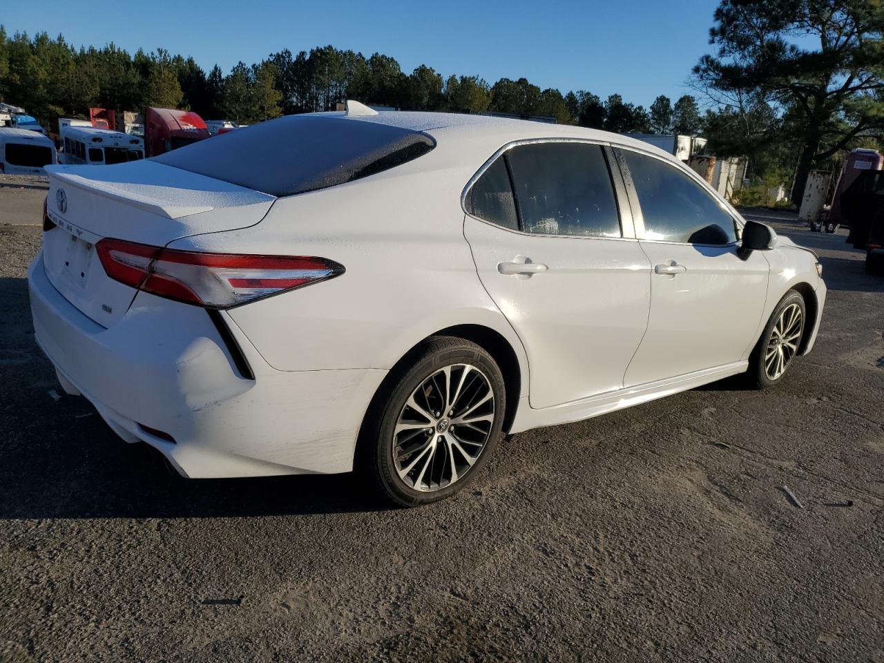 2020 TOYOTA CAMRY SE - Image 3