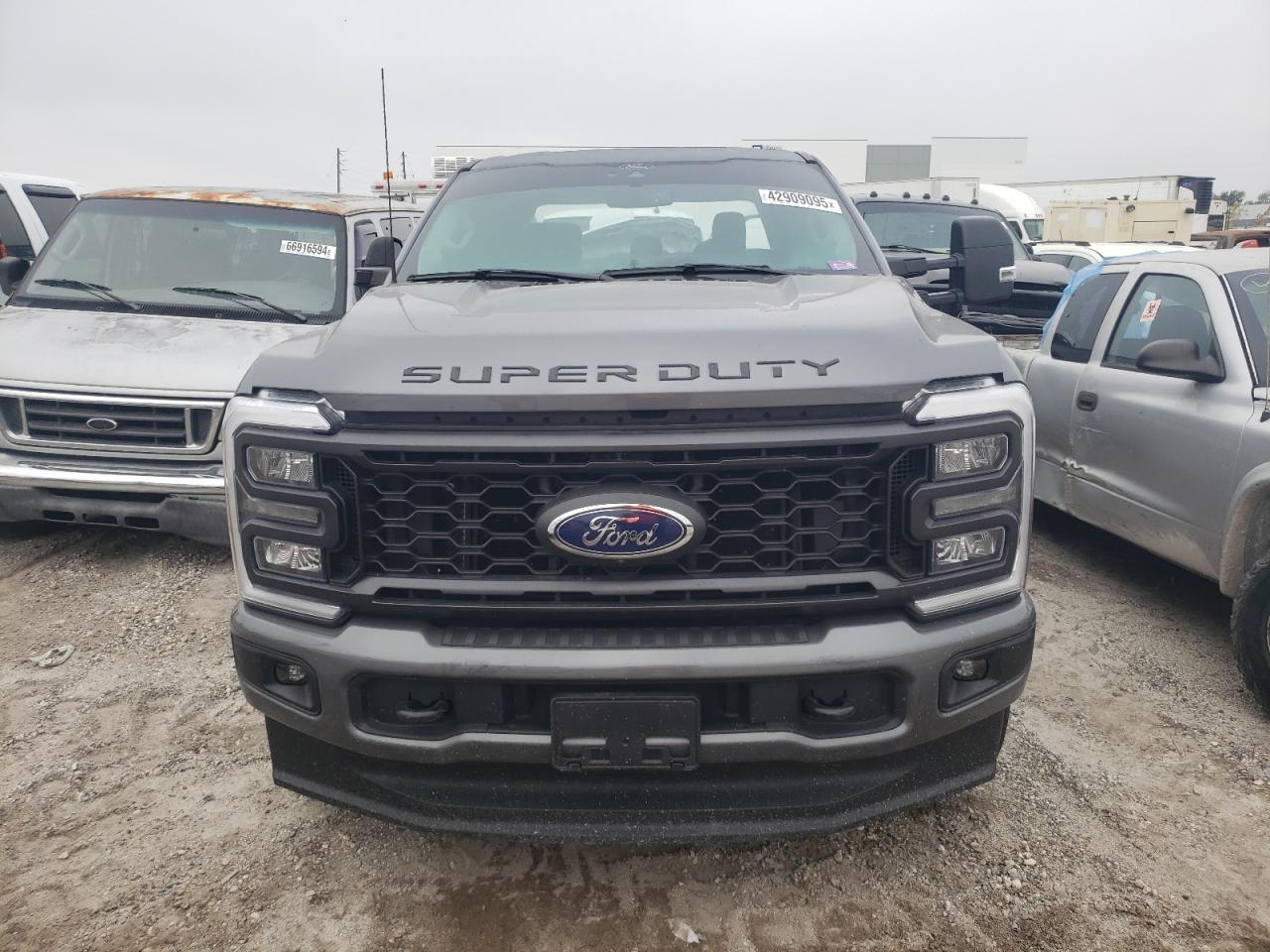 2024 FORD F250 SUPER - Image 5
