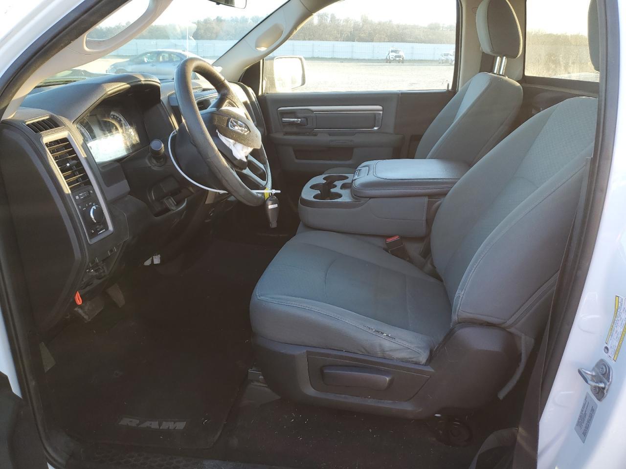 2017 RAM 1500 ST - Фото 7