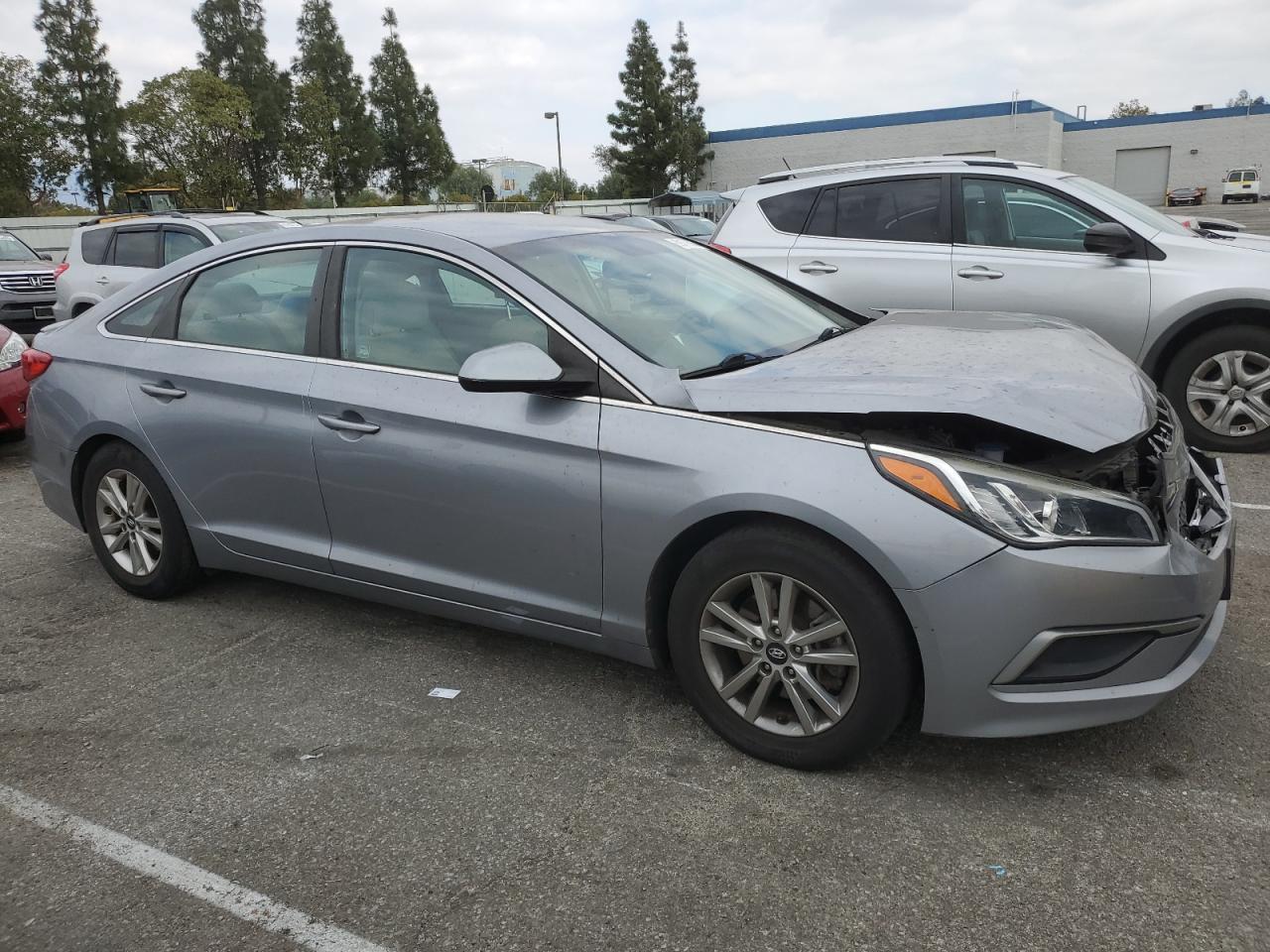 2017 HYUNDAI SONATA SE - Фото 4