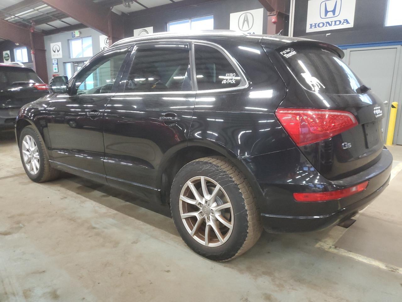 2011 AUDI Q5 PREMIUM - Image 2