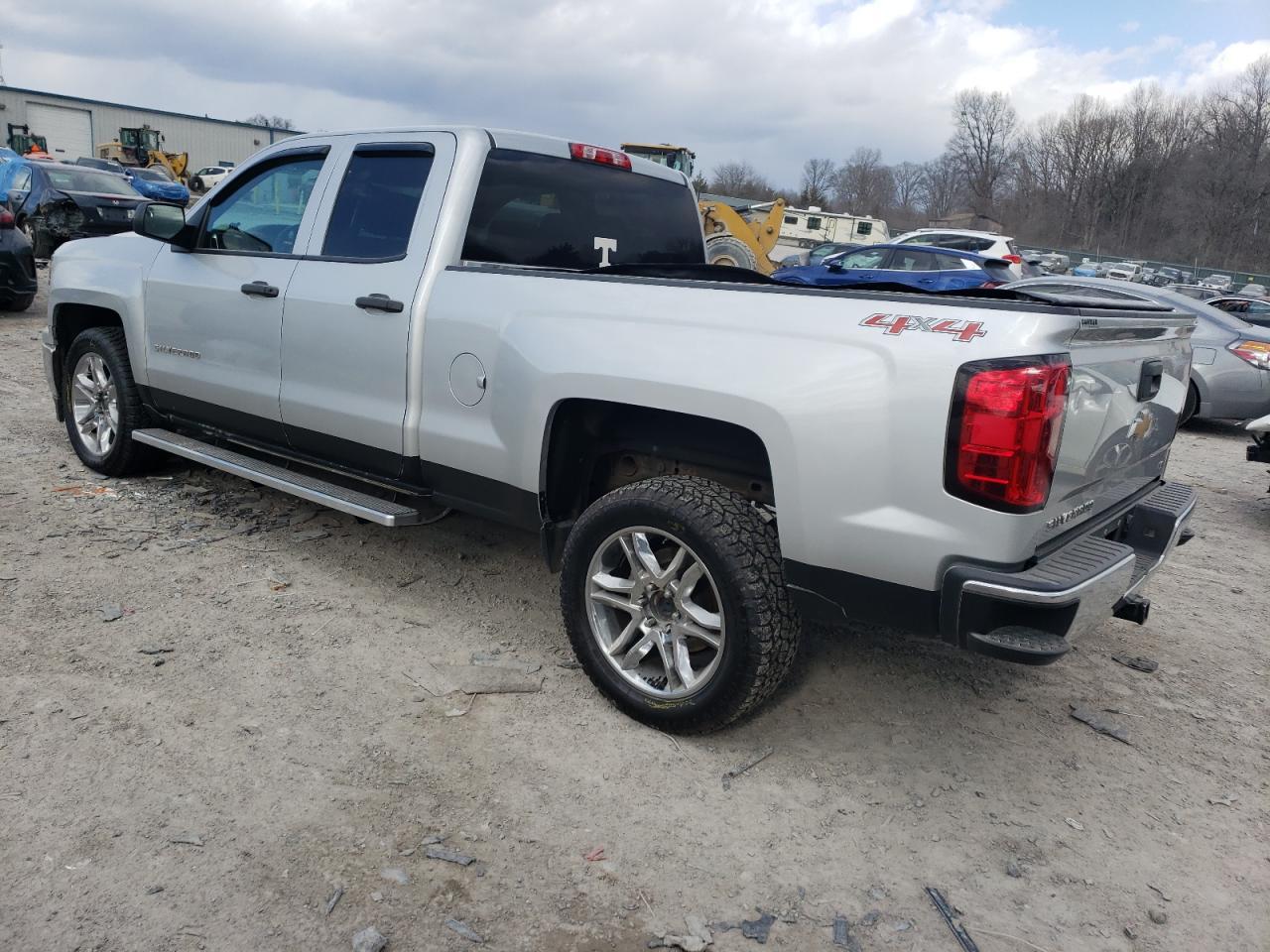 2014 CHEVROLET SILVERADO - Фото 2