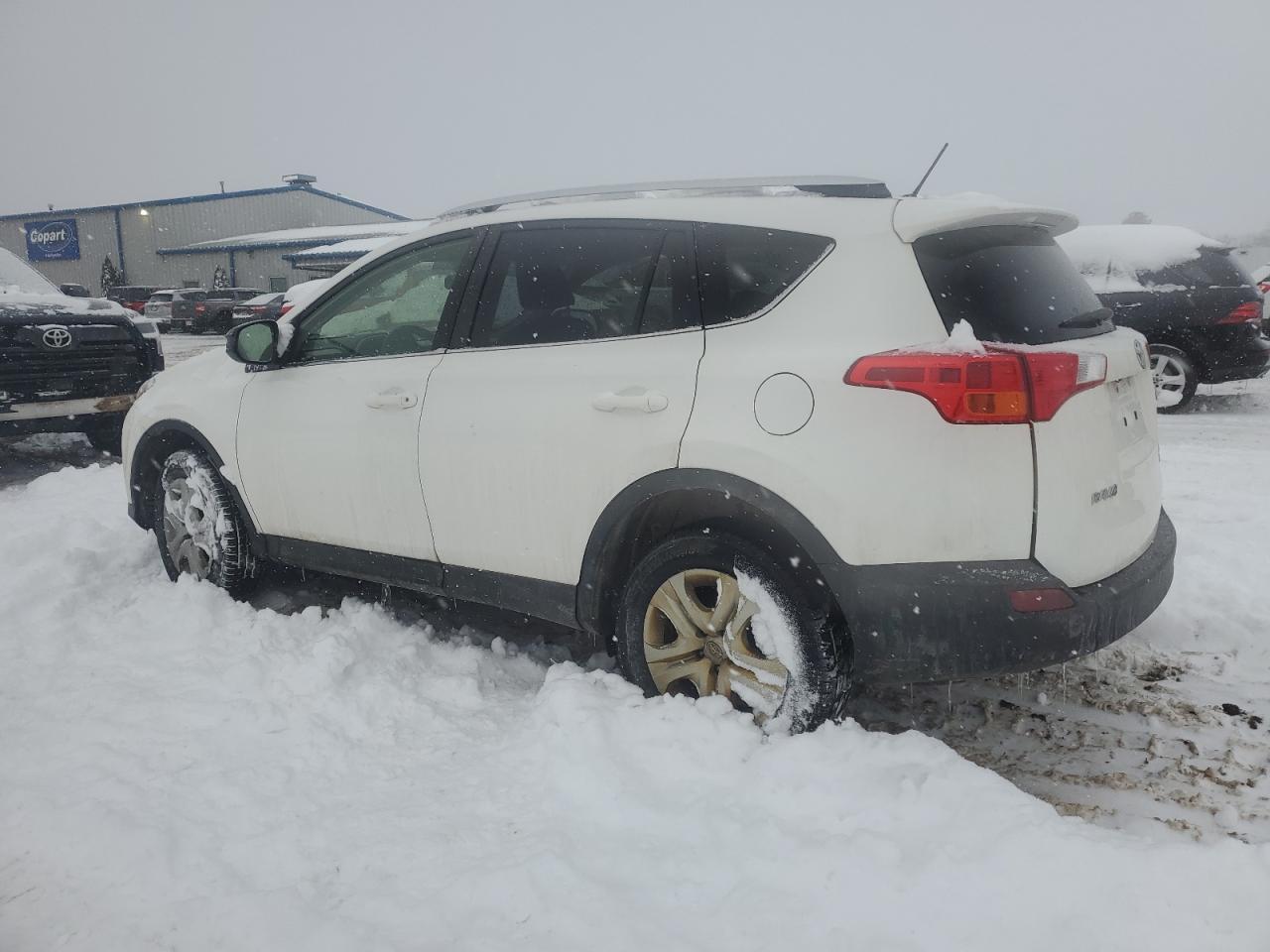 2015 TOYOTA RAV4 LE - Фото 2
