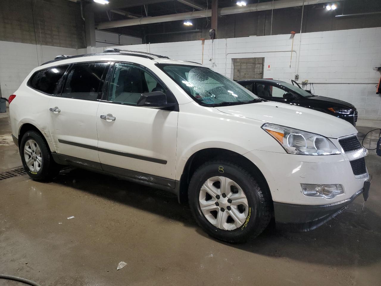 2012 CHEVROLET TRAVERSE L - Image 4