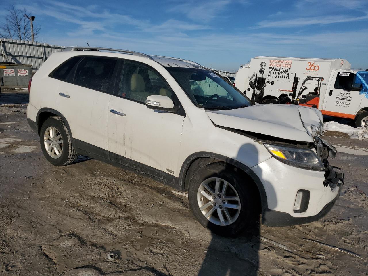 2015 KIA SORENTO LX - Image 4