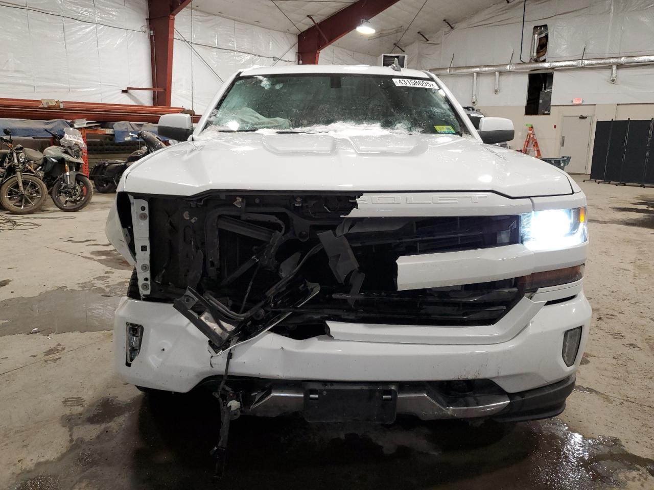 2018 CHEVROLET SILVERADO - Фото 5