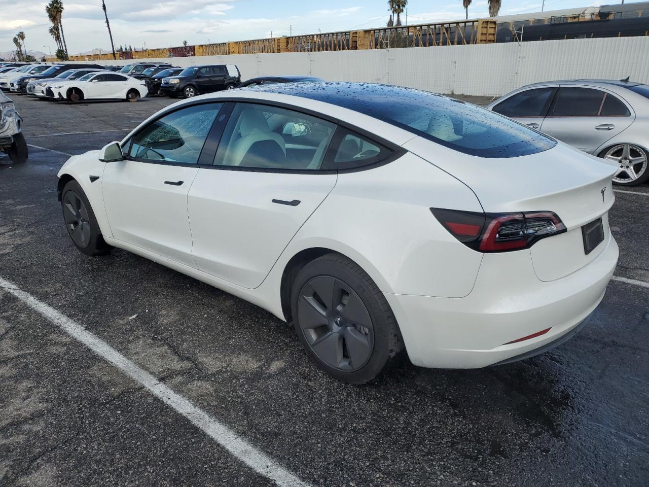 2023 TESLA MODEL 3 - Фото 2