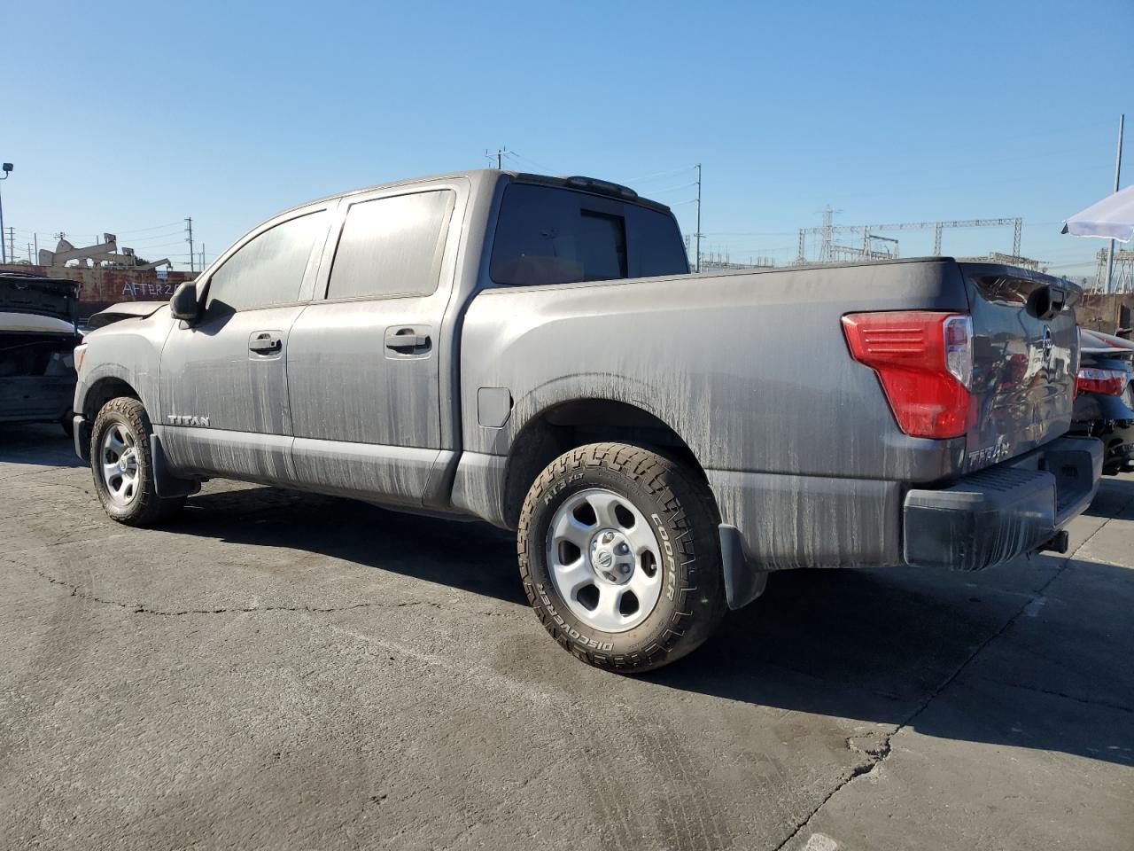 2018 NISSAN TITAN S - Фото 2