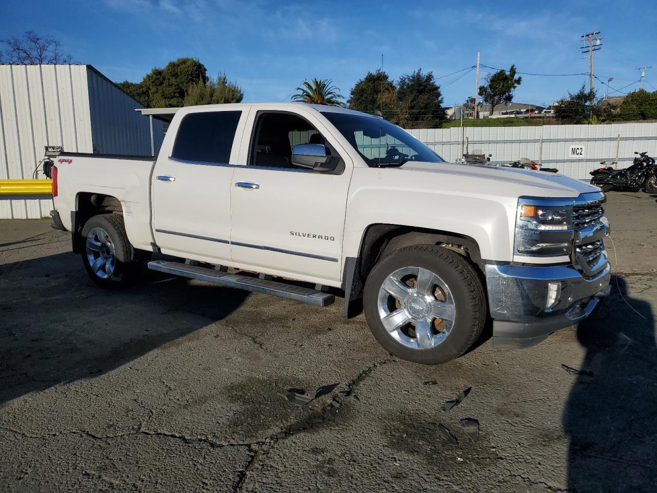 2016 CHEVROLET SILVERADO - Image 4