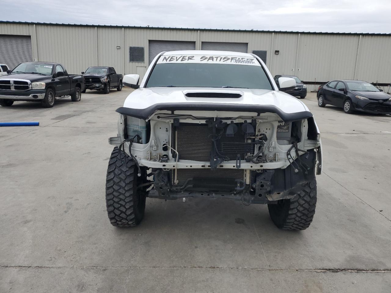 2017 TOYOTA TACOMA DOU - Фото 5