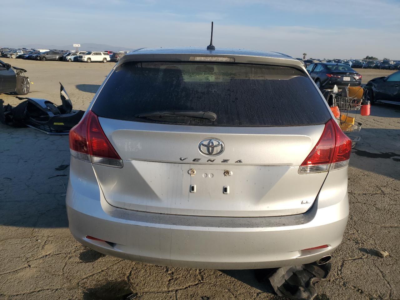2013 TOYOTA VENZA LE - Фото 6