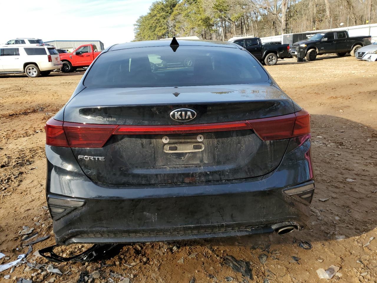 2020 KIA FORTE FE - Image 6