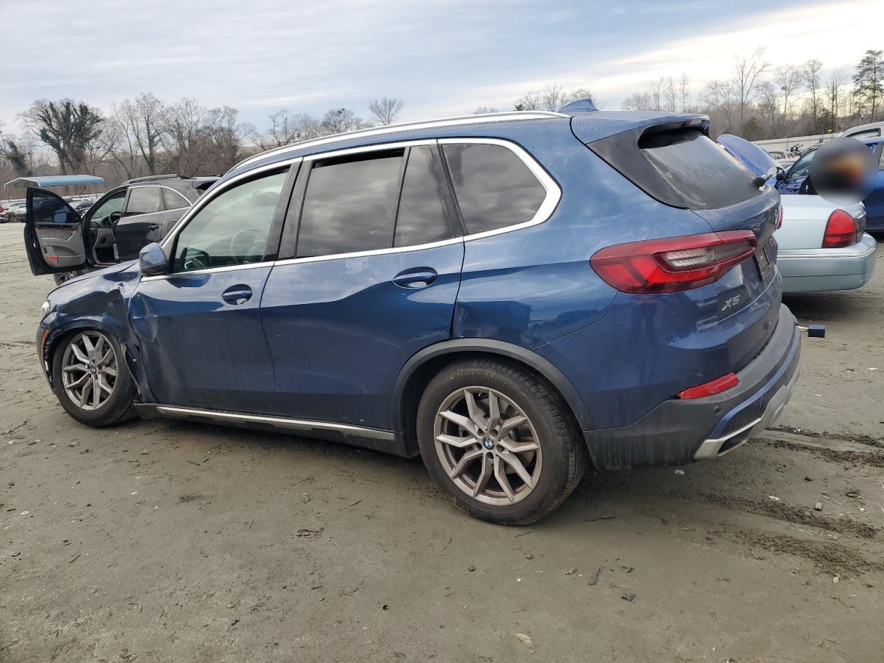2022 BMW X5 XDRIVE4 - Image 2