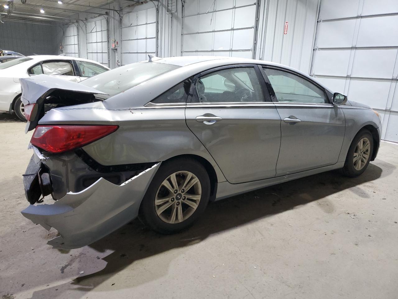 2011 HYUNDAI SONATA GLS - Image 3