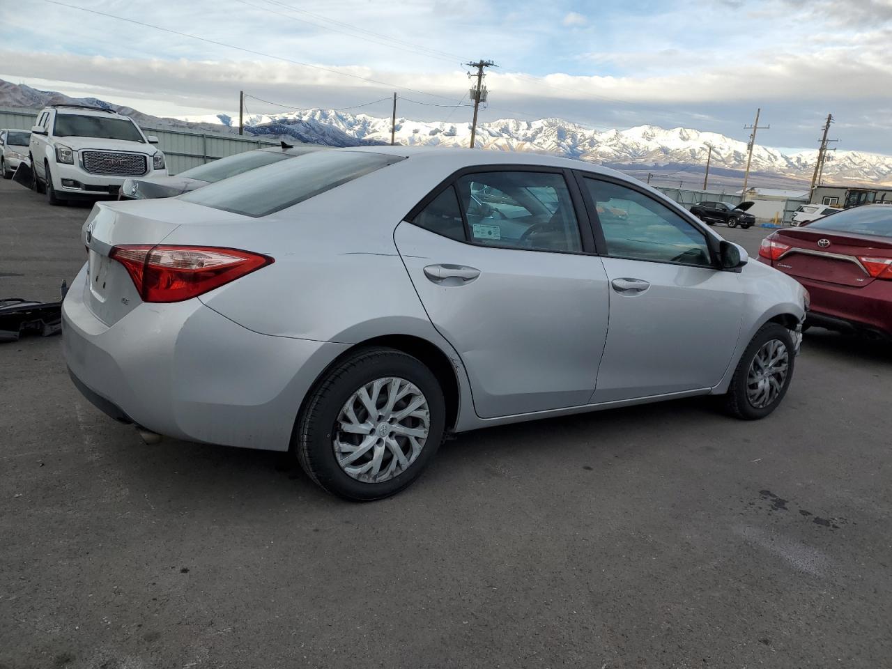 2018 TOYOTA COROLLA L - Фото 3