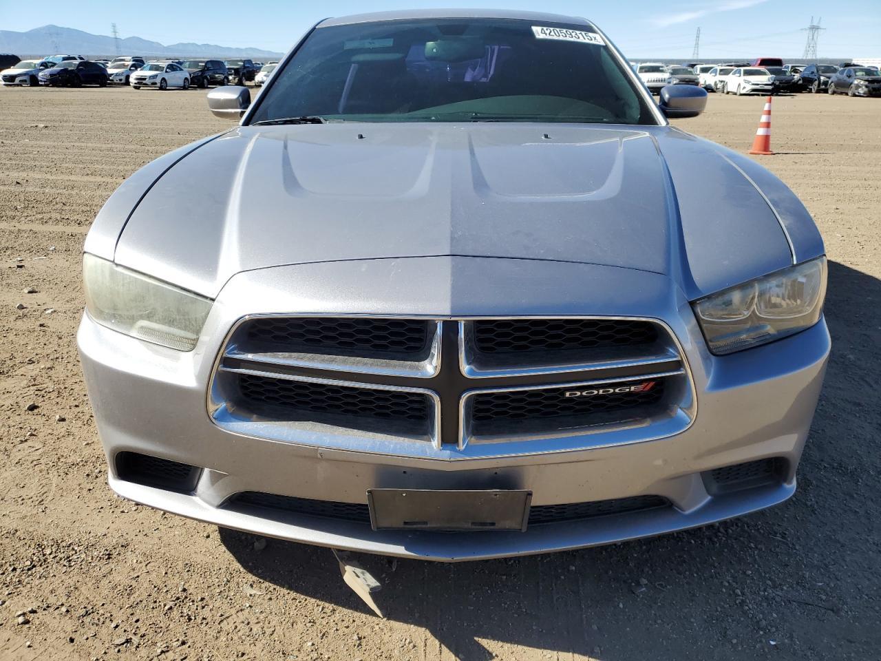 2014 DODGE CHARGER SE - Image 5