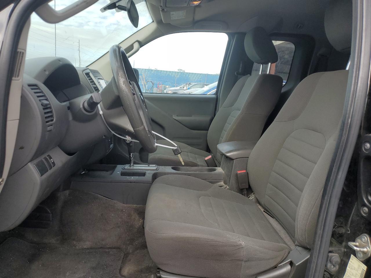 2017 NISSAN FRONTIER S - Фото 7