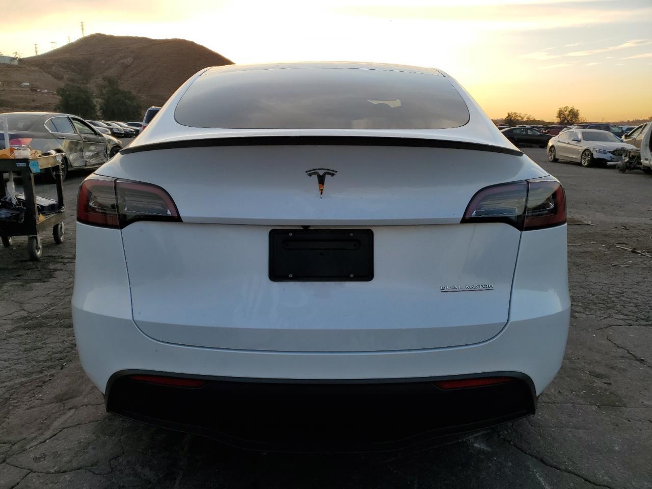 2023 TESLA MODEL Y - Фото 6