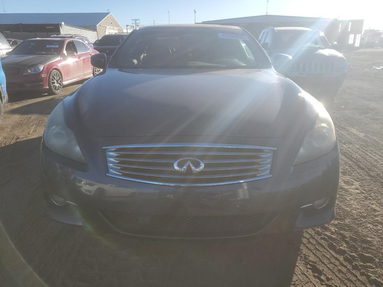 2011 INFINITI G37 - Фото 5