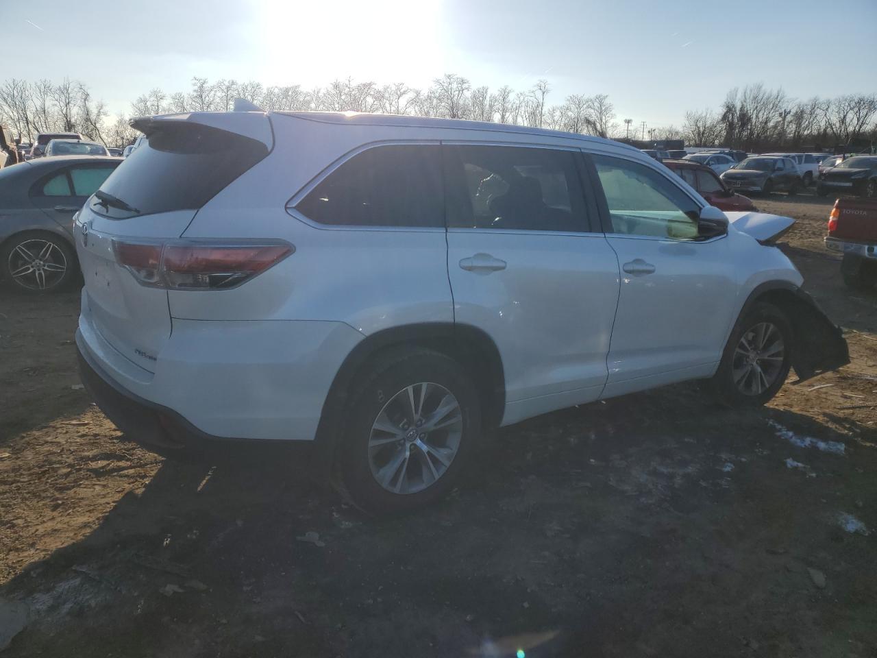 2015 TOYOTA HIGHLANDER - Фото 3
