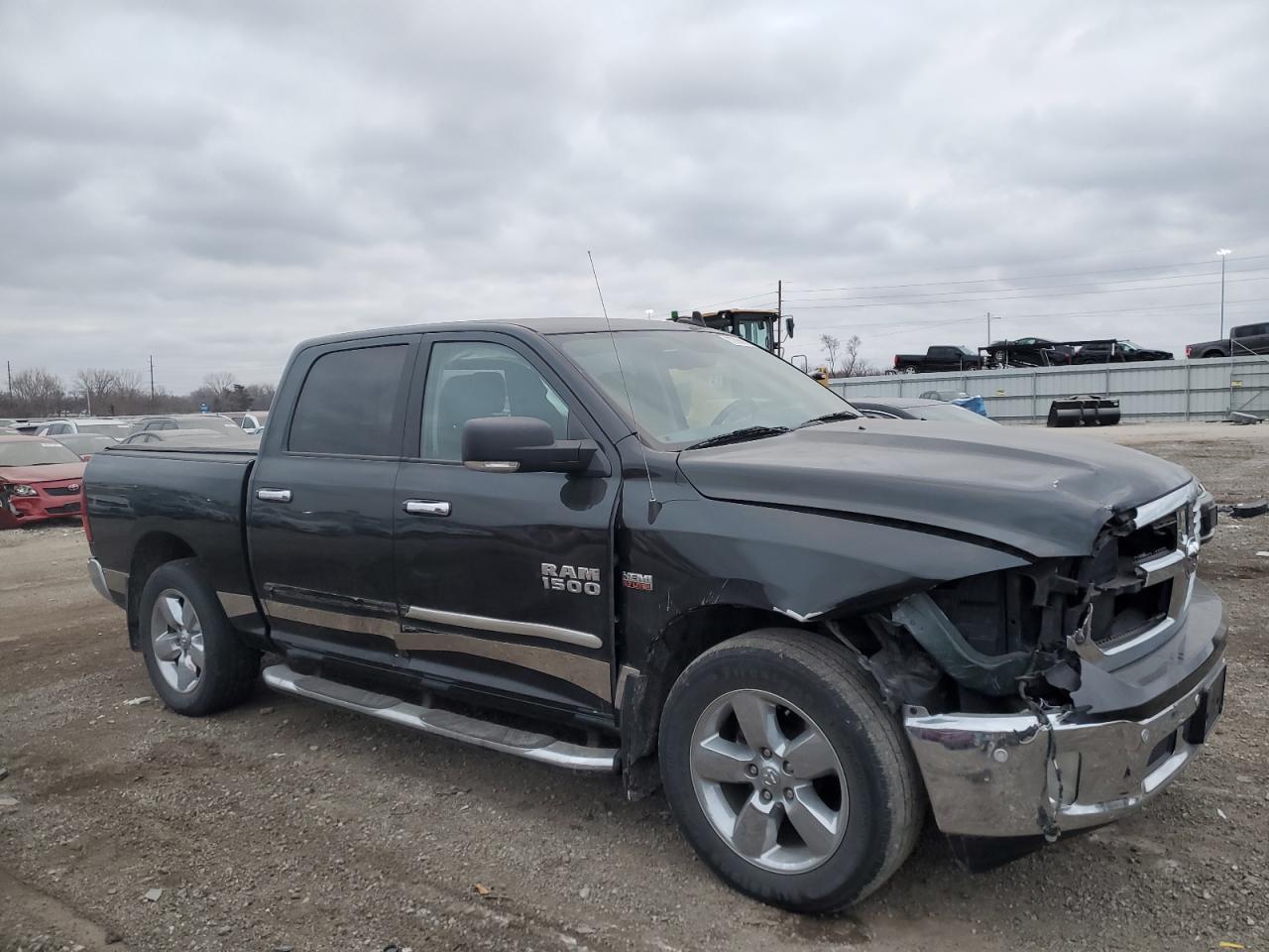 2017 RAM 1500 SLT - Image 4