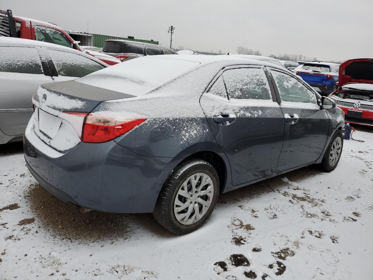 2018 TOYOTA COROLLA L - Фото 3