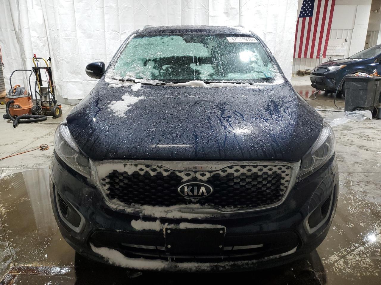 2016 KIA SORENTO LX - Image 5