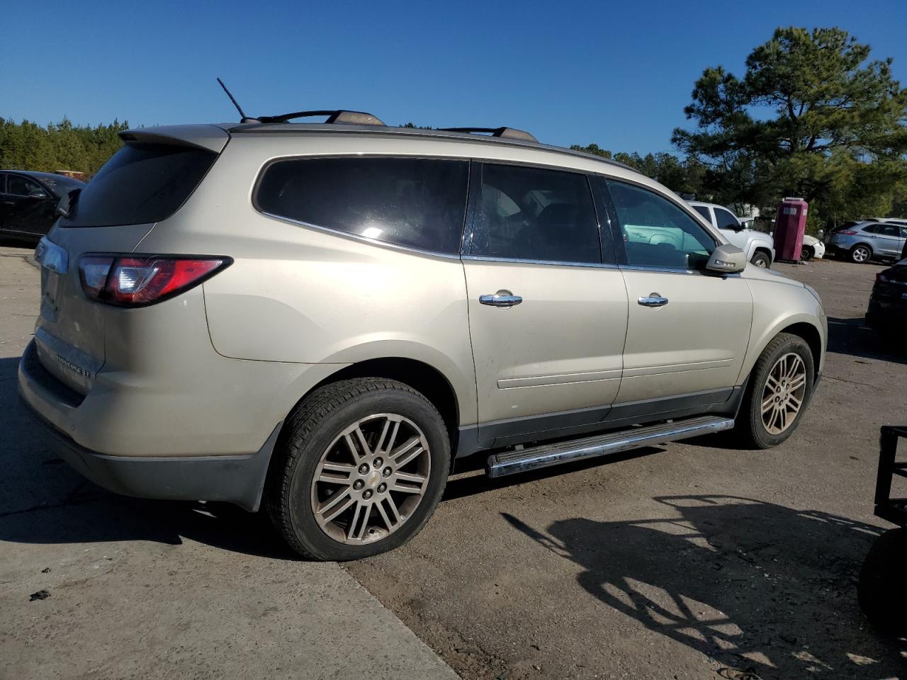 2015 CHEVROLET TRAVERSE L - Image 3