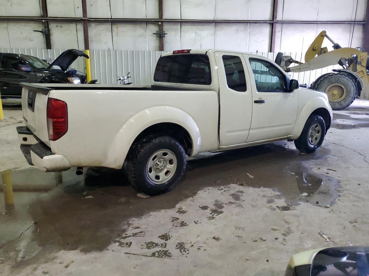2019 NISSAN FRONTIER S - Фото 3