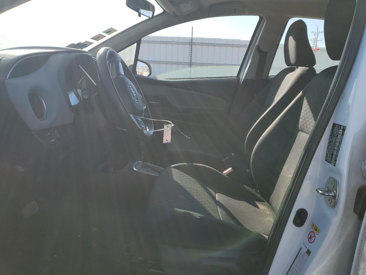 2015 TOYOTA YARIS - Фото 7