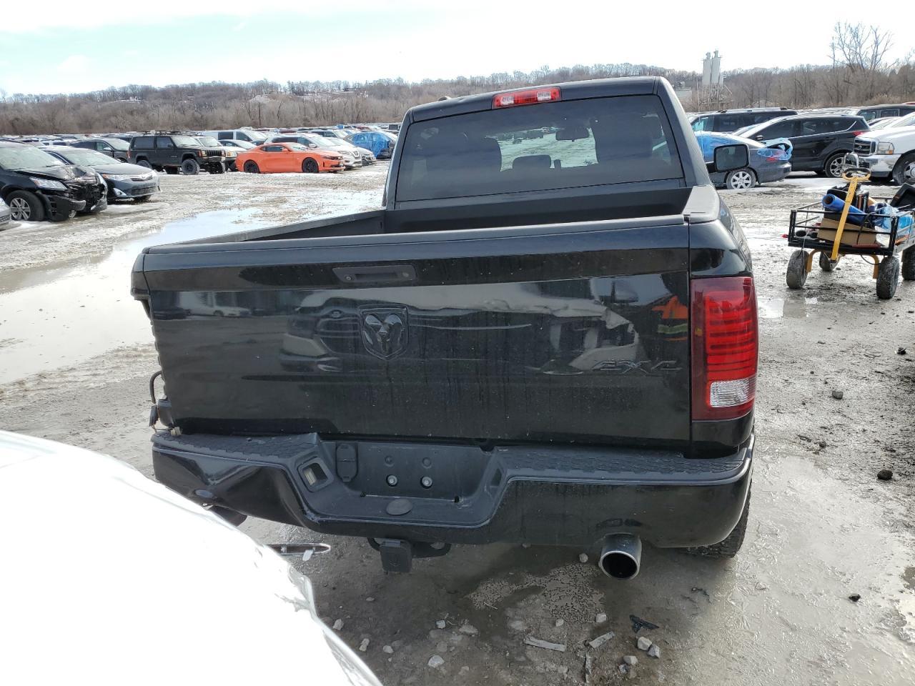 2014 RAM 1500 ST - Фото 6
