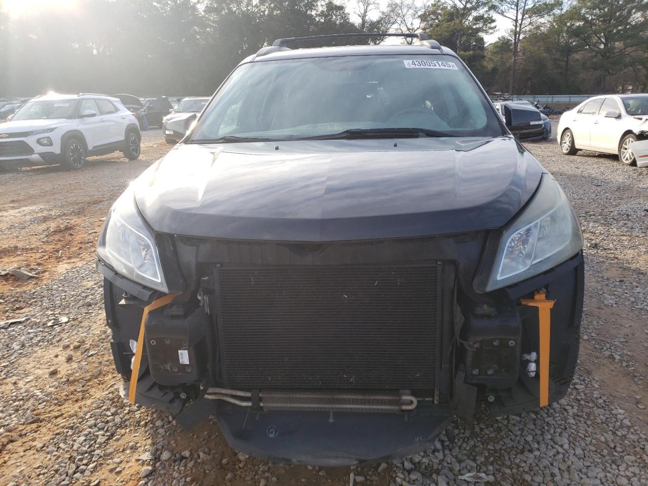 2014 CHEVROLET TRAVERSE L - Image 5