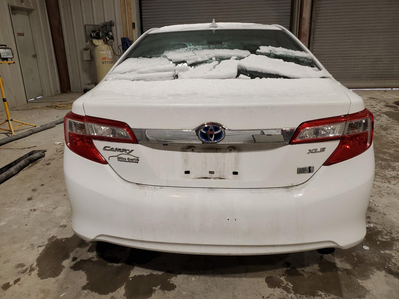 2012 TOYOTA CAMRY HYBR - Фото 6