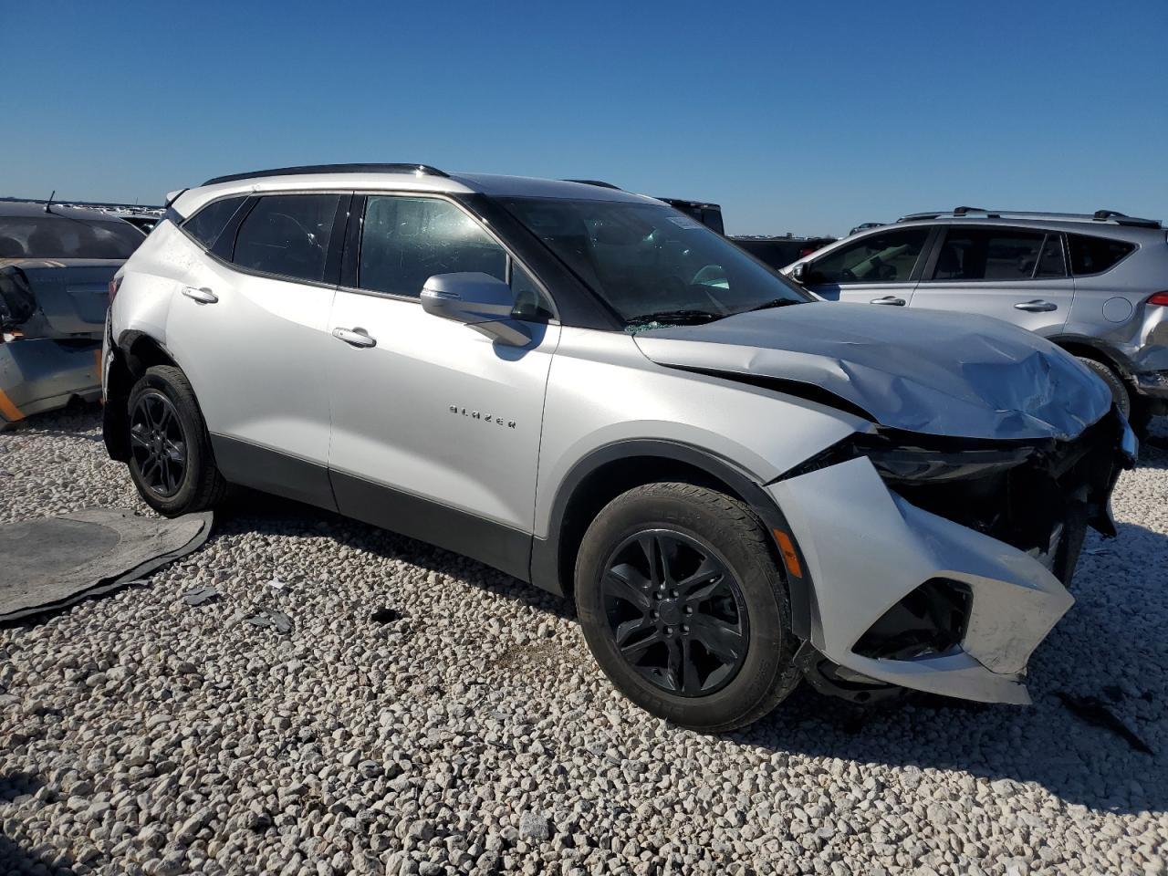 2021 CHEVROLET BLAZER 2LT - Image 4