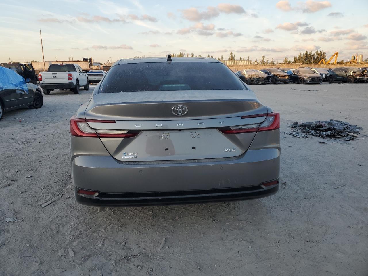 2025 TOYOTA CAMRY XSE - Фото 6