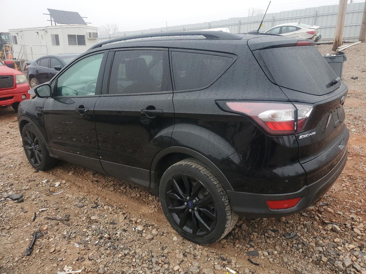 2017 FORD ESCAPE SE - Фото 2
