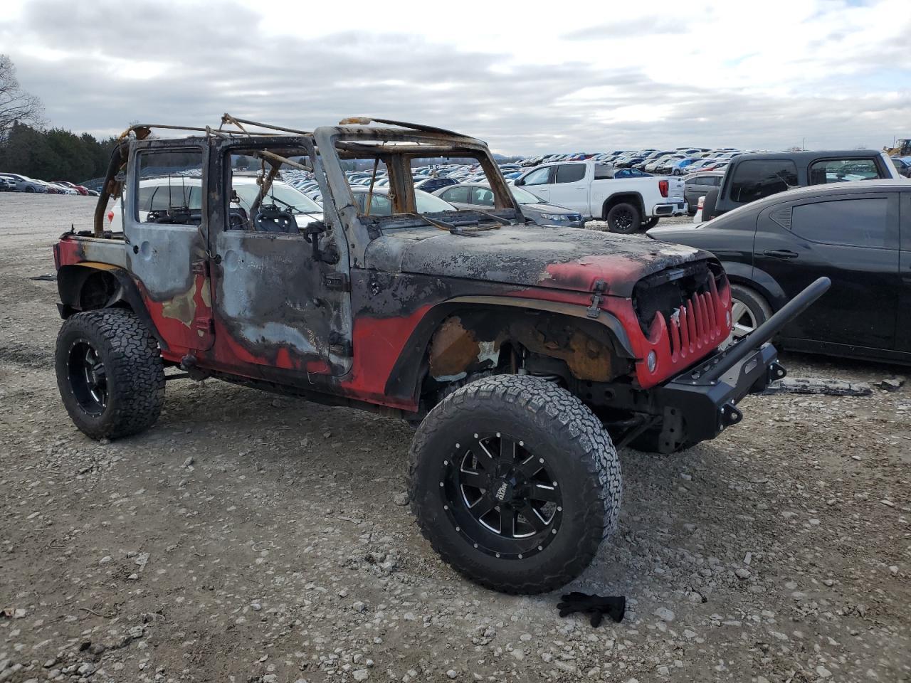 2014 JEEP WRANGLER U - Image 4