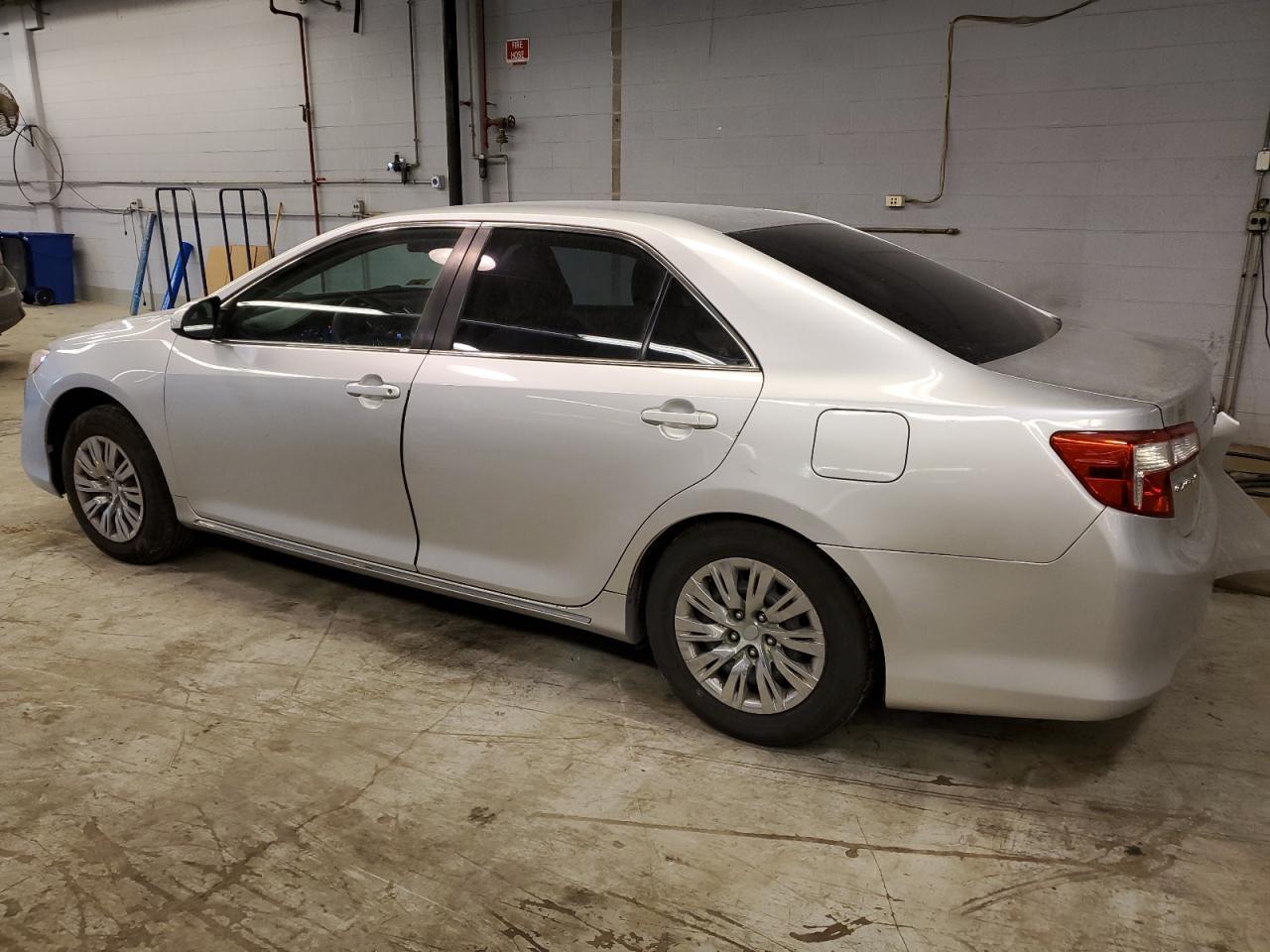 2014 TOYOTA CAMRY L - Image 2