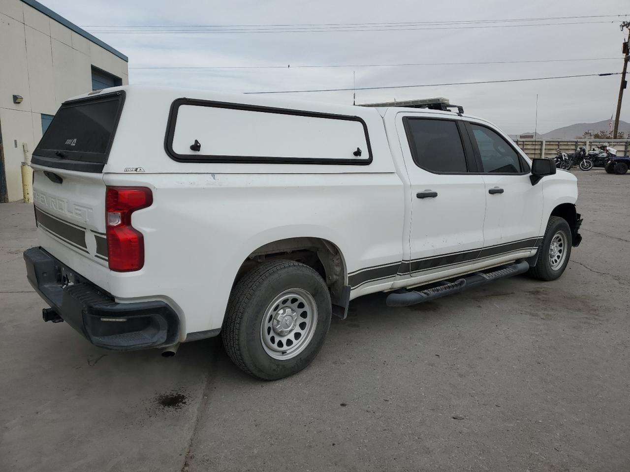 2021 CHEVROLET SILVERADO - Фото 3