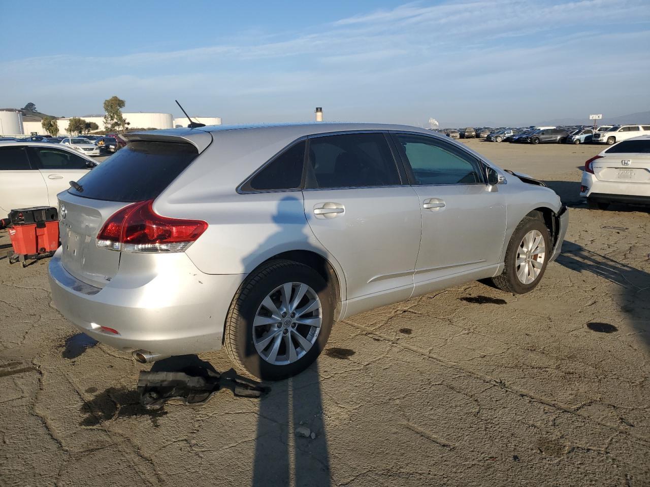 2013 TOYOTA VENZA LE - Фото 3
