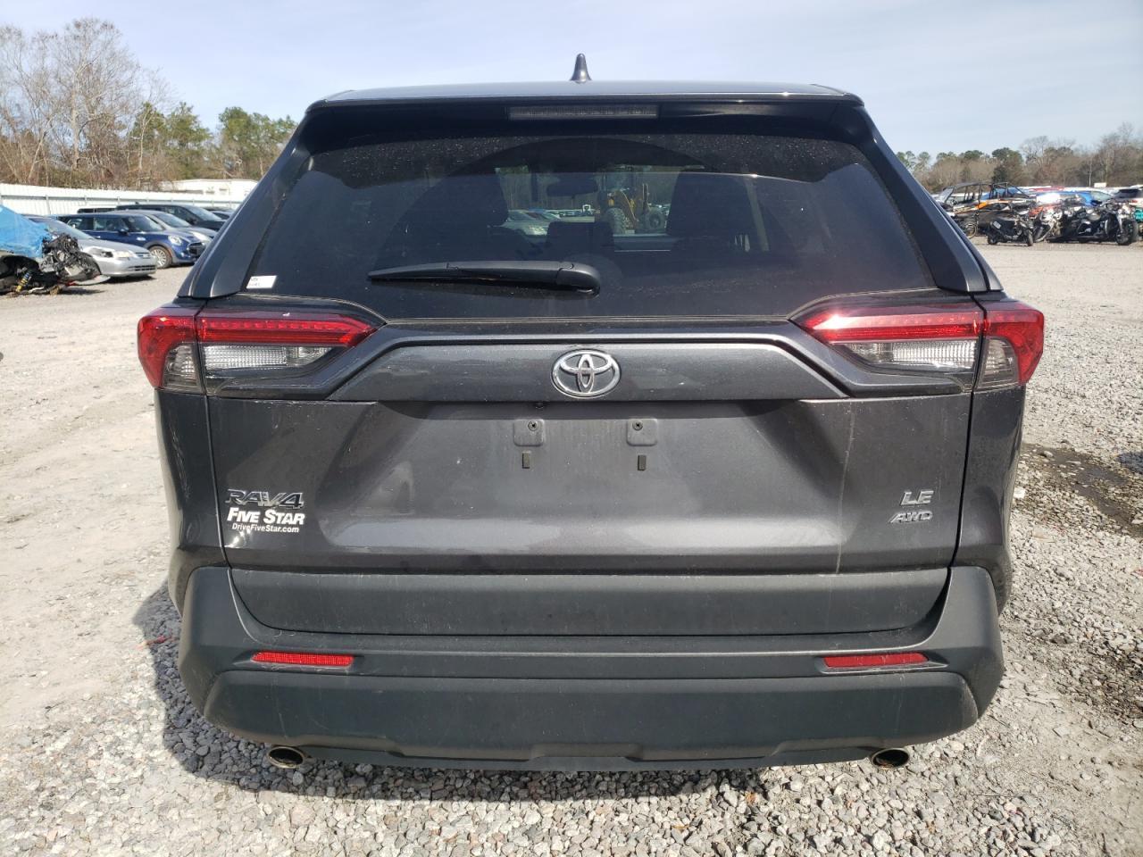 2023 TOYOTA RAV4 LE - Фото 6