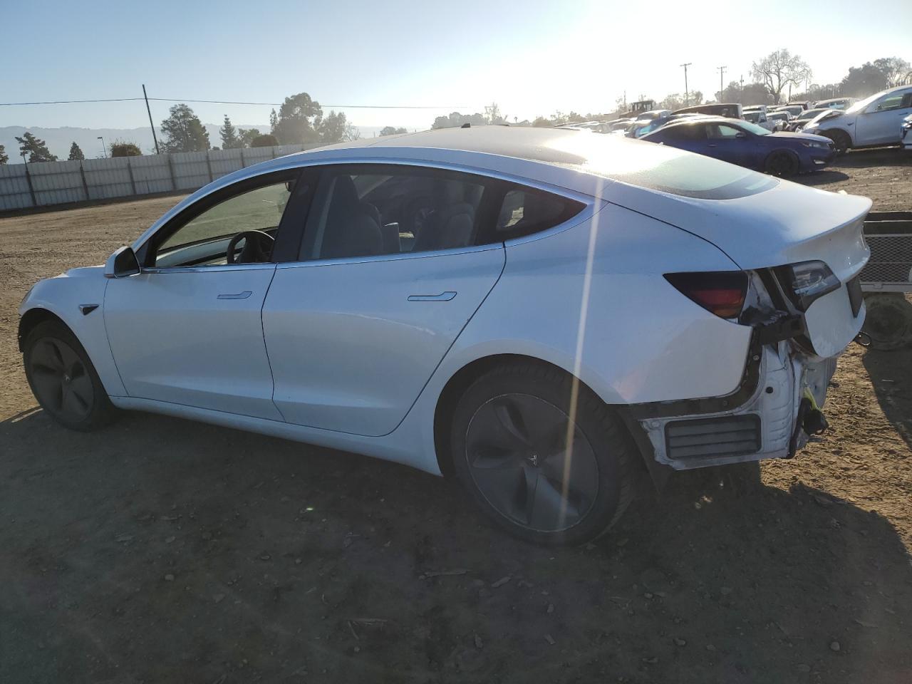 2019 TESLA MODEL 3 - Фото 2