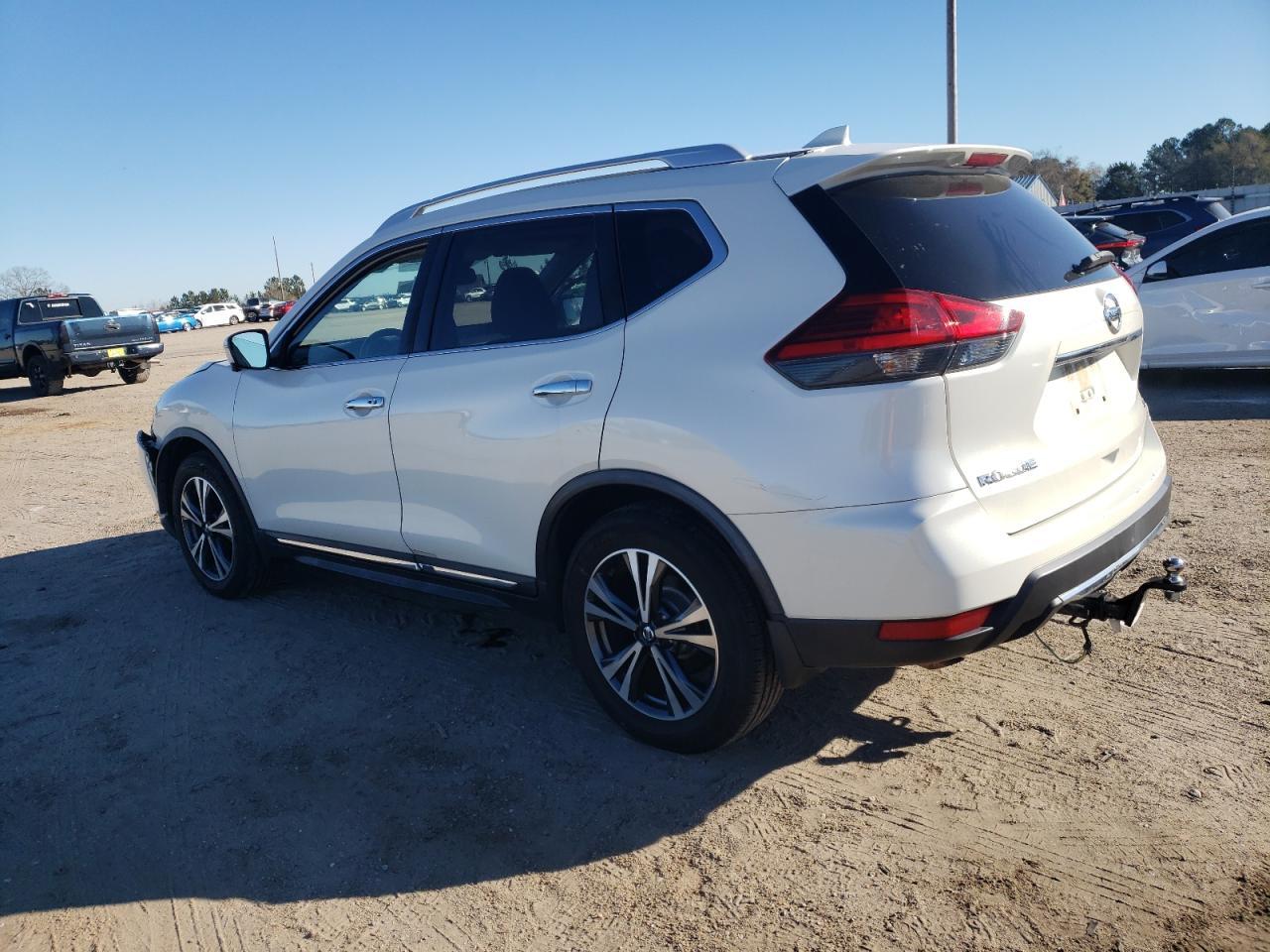 2017 NISSAN ROGUE S - Фото 2