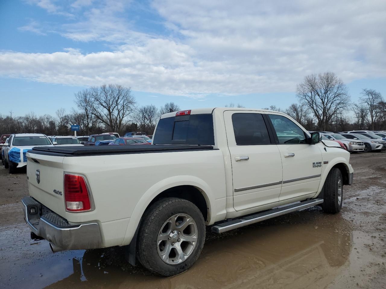 2017 RAM 1500 LARAM - Фото 3